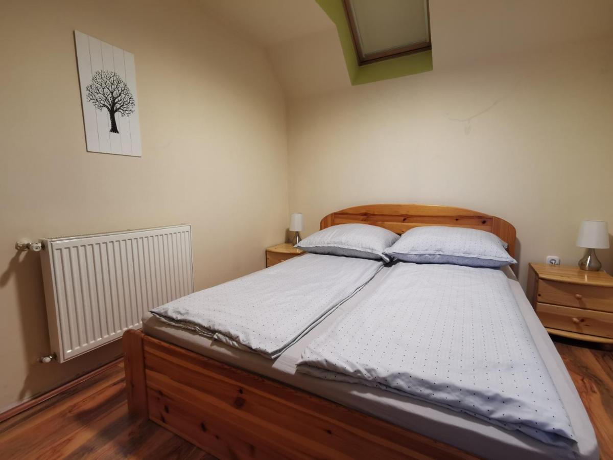 Galery Apartman غيولا المظهر الخارجي الصورة